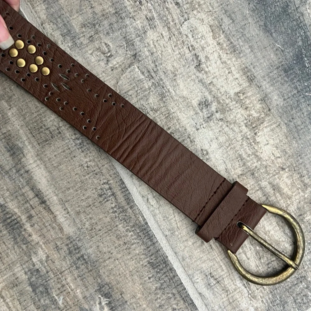 Amiee Lynn Brown Leather Studded Laser Cut‎ Belt Brass Buckle ML